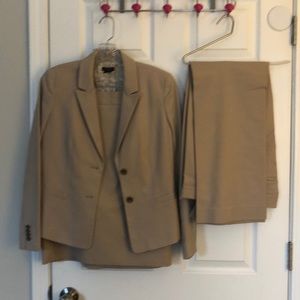 Ann Taylor khaki pencil skirt (part of suit) sz 10